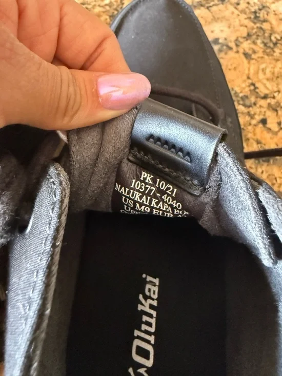 OluKai Men's Black Canvas nalukai Kapa Boots - Picture 7 of 7